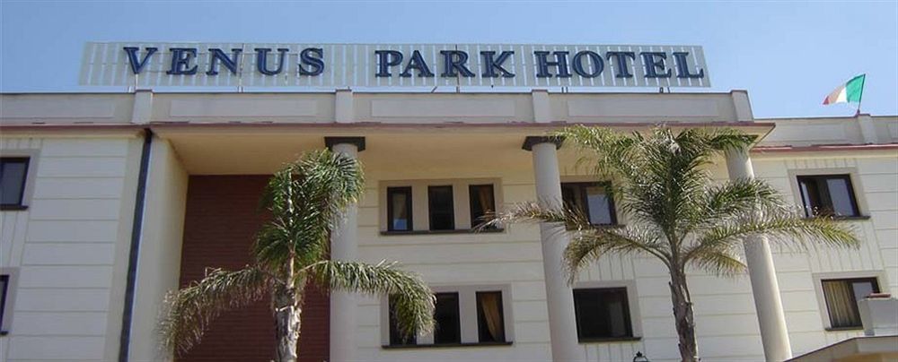 Venus Park Hotel Castel Volturno Exteriör bild